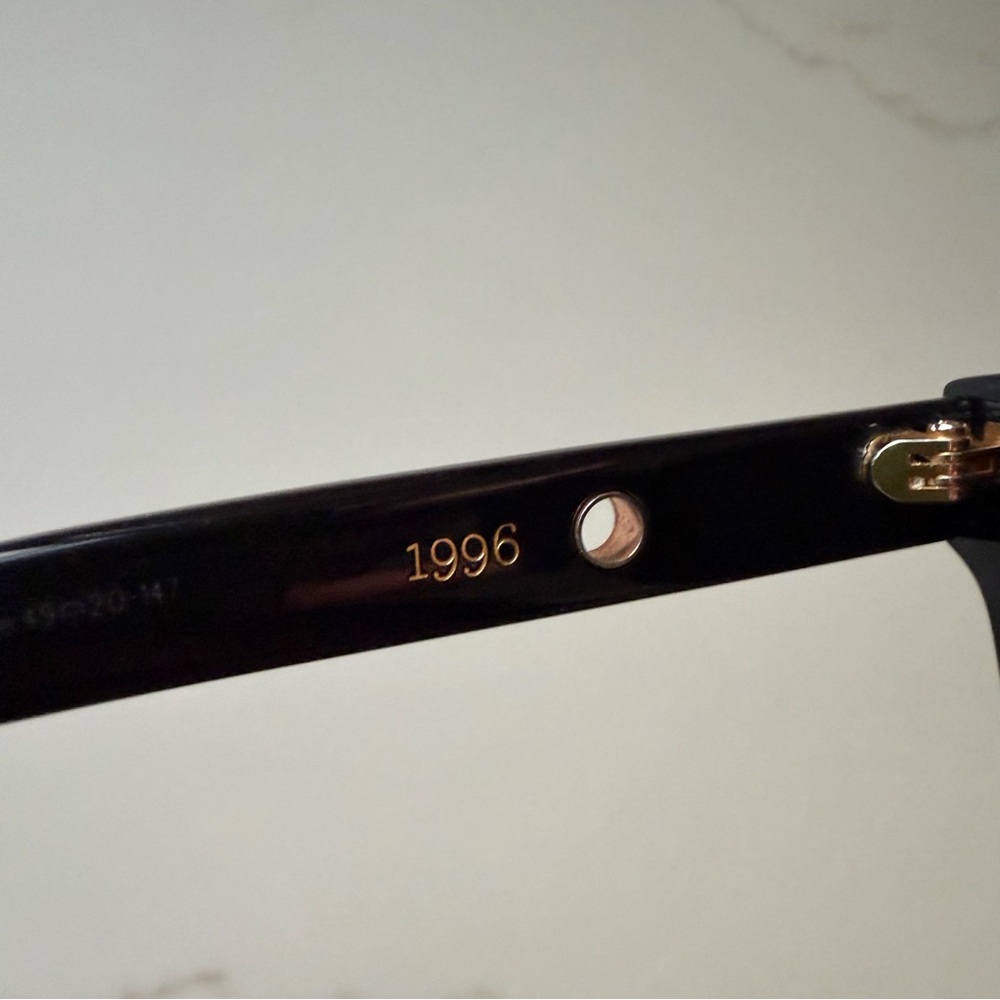 GENTLE MONSTER x Jennie ‘1996’ Black Sunglasses (Re-Posh) - Picture 6 of 14